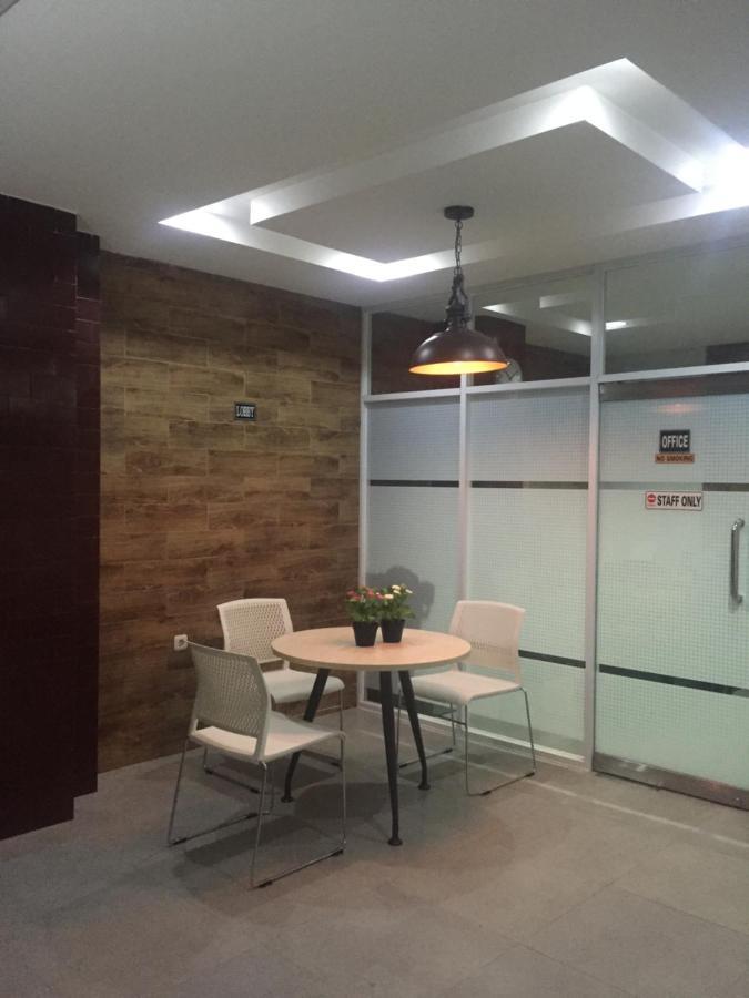 Vysha Residence Jakarta Exterior foto